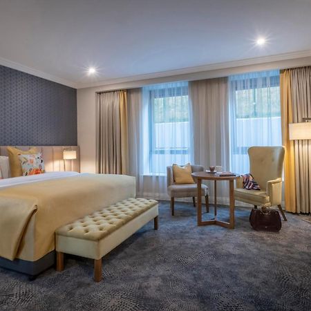 Castletroy Park Hotel Suites ลิเมอริค ภายนอก รูปภาพ