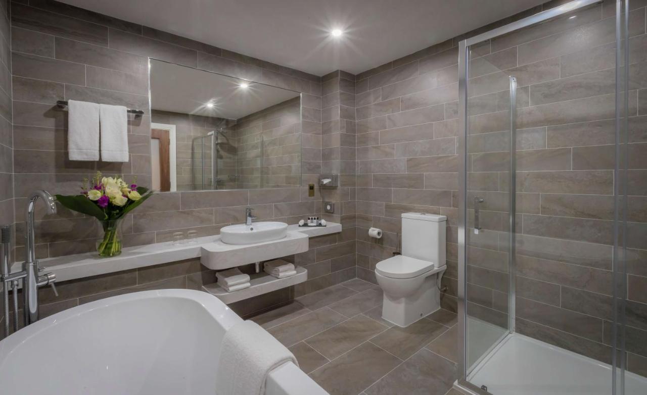 Castletroy Park Hotel Suites ลิเมอริค ภายนอก รูปภาพ
