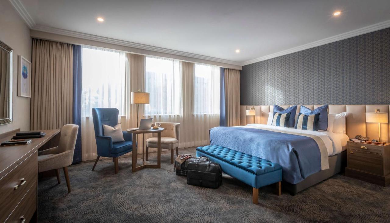 Castletroy Park Hotel Suites ลิเมอริค ภายนอก รูปภาพ